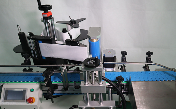 詳細介紹全自動貼標機的廣泛應用及其對各行各業的影響