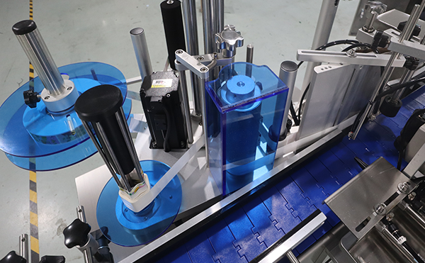 高速貼標機,貼標設備,全自動貼標機