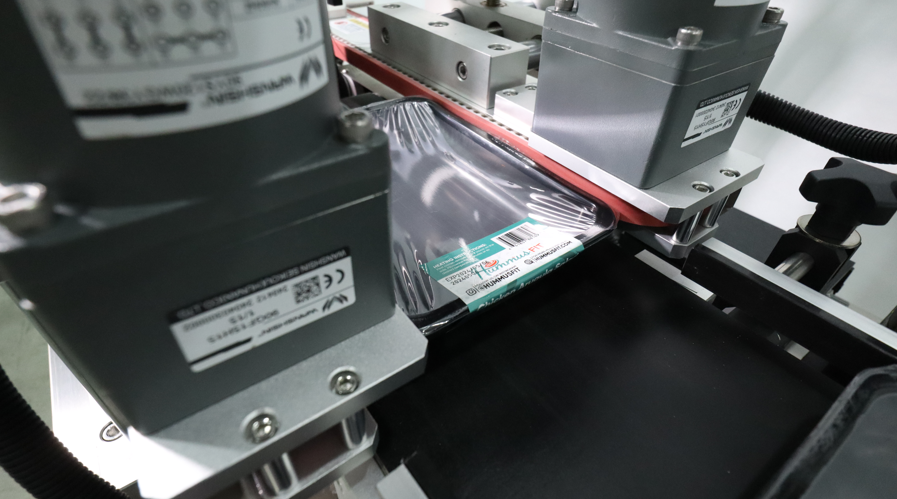 全自動轉角貼標機,轉角貼標機,貼標機廠家,佼佼者自動化